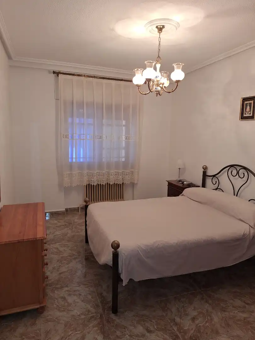 Bedroom of Houses for sale in Sancti-Spíritus (Salamanca)  with Heating, Terrace and Balcony