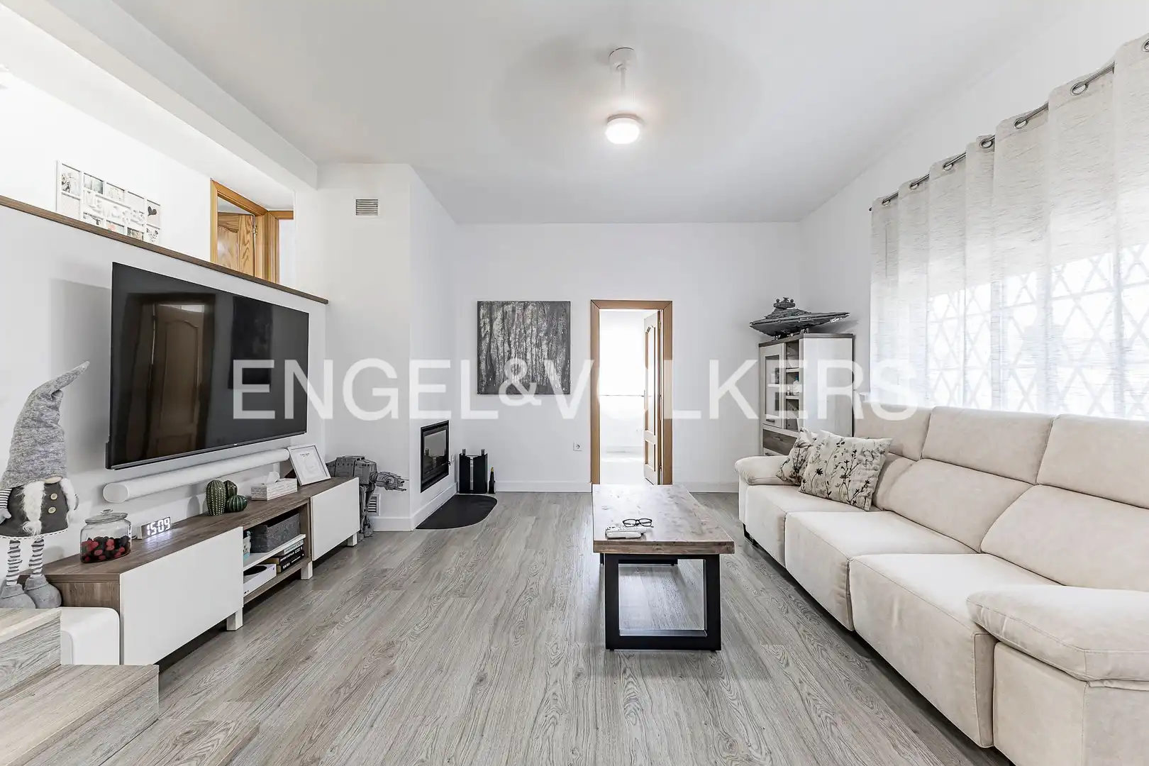 Sala d'estar de Casa o xalet en venda en Sant Cugat del Vallès amb Aire condicionat, Calefacció i Jardí privat
