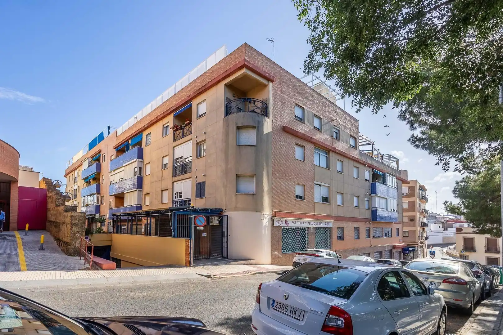Vista exterior de Piso en venta en Alcalá de Guadaira con Aire acondicionado, Terraza y Balcón