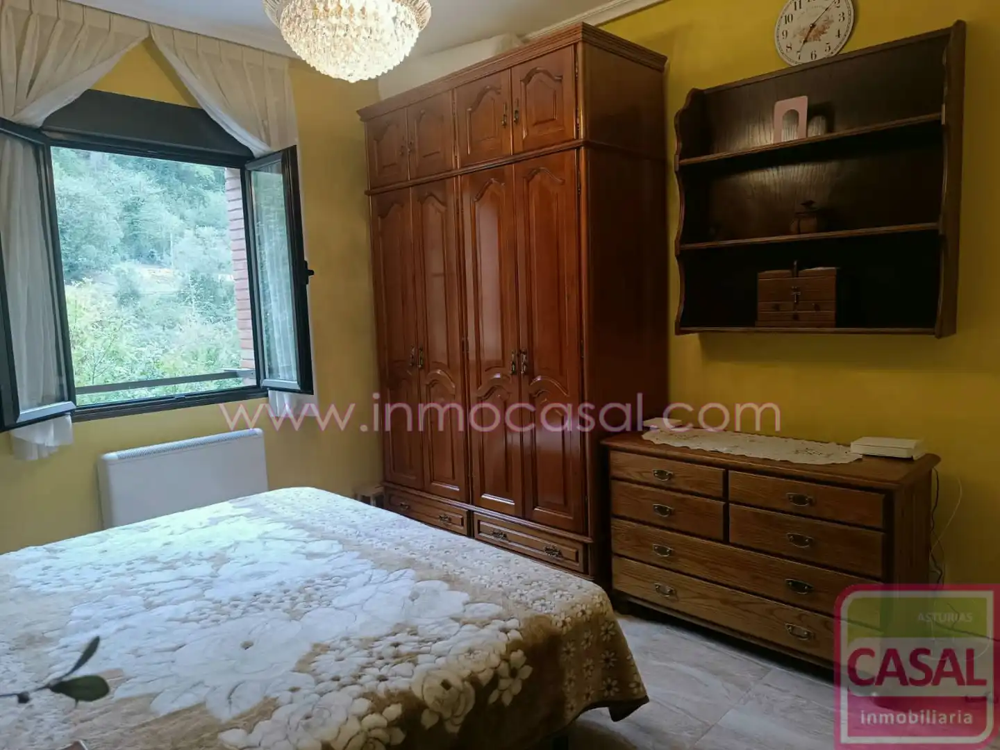 Schlafzimmer von Wohnung zur Miete in Aller mit Heizung, Abstellraum und Möbliert