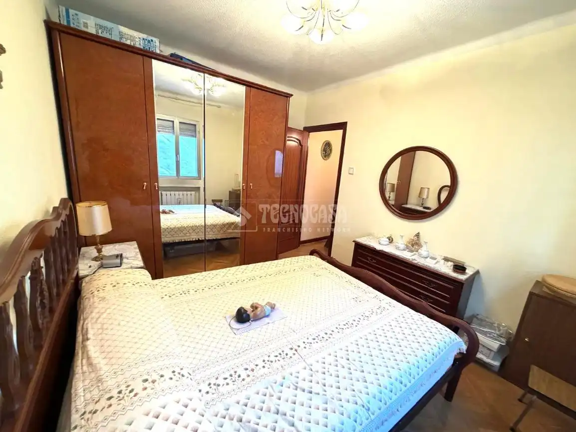 Habitación de Piso en venta en Madrid con Calefacción y Parquet