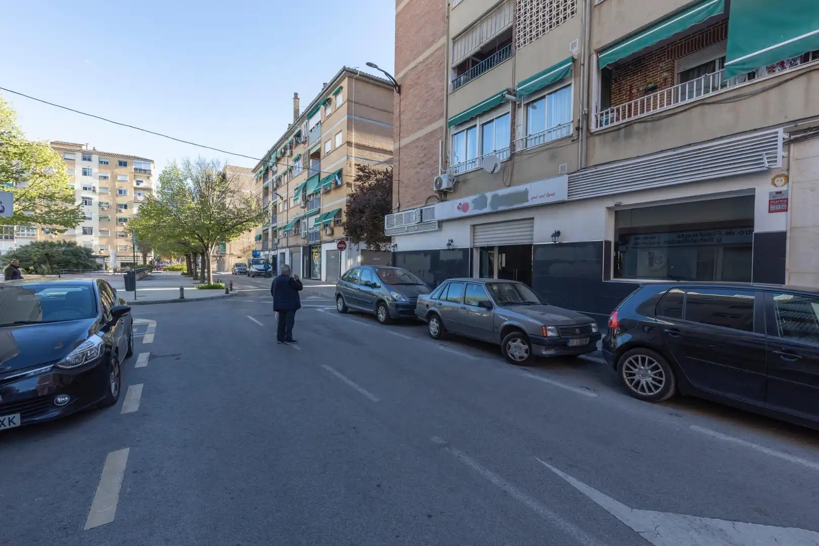 Exterior view of Commercial properties for sale in Granada  with Air Conditioner and Furnished