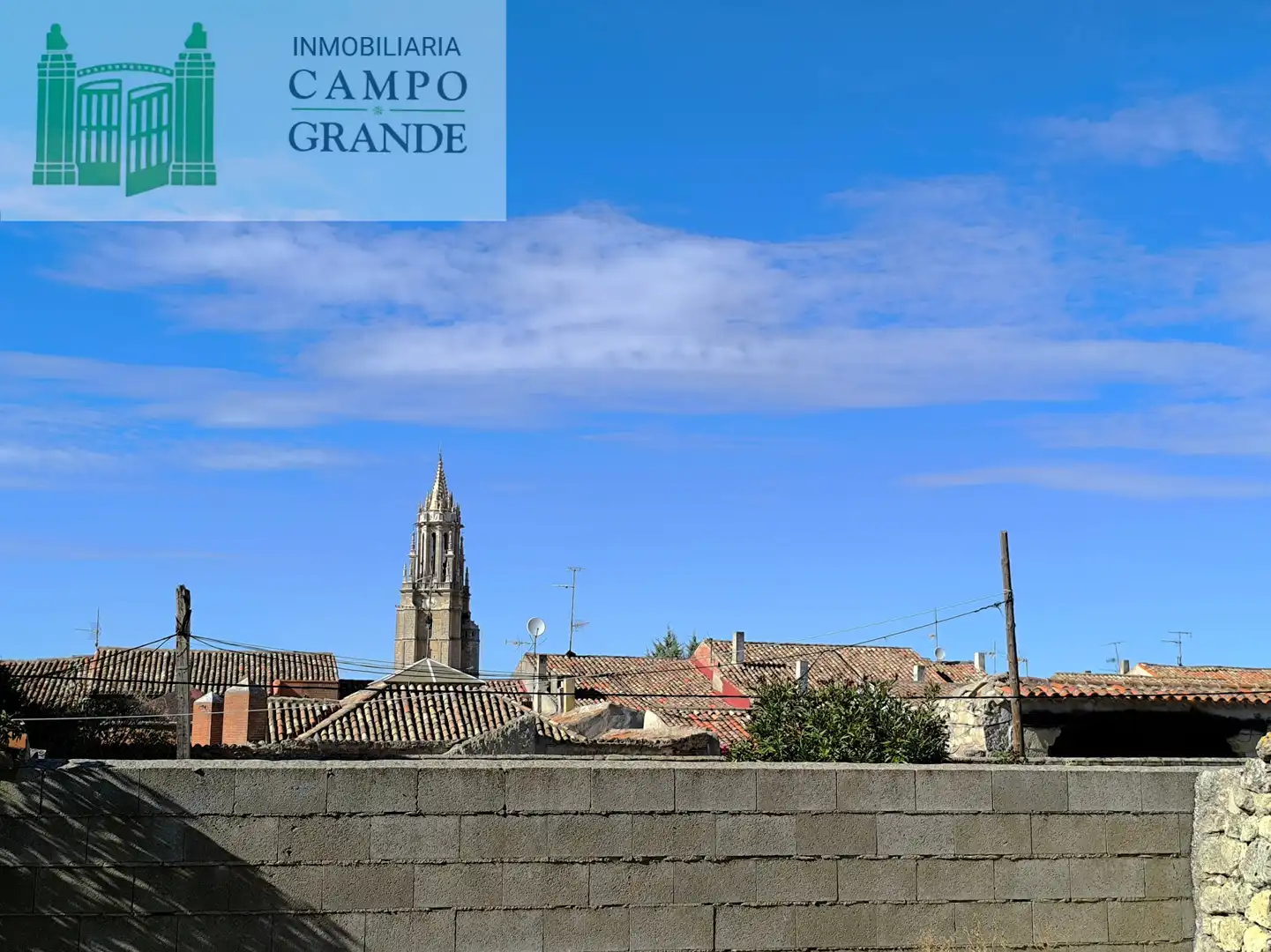 Vista exterior de Casa o chalet en venta en Ampudia, Palencia