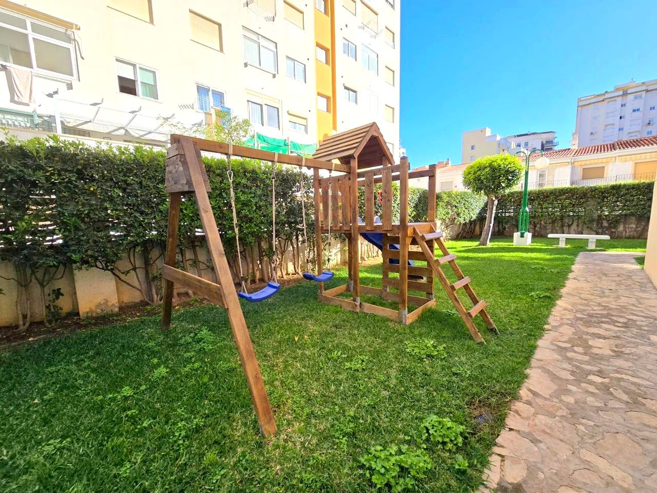 Jardí de Apartament en venda en Gandia amb Terrassa, Moblat i Piscina comunitària