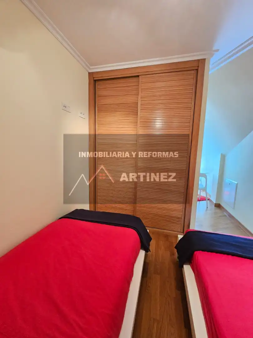 Dormitori de Àtic en venda en Cedeira amb Aire condicionat, Calefacció i Parquet