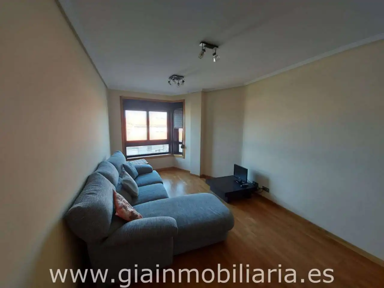 Sala de estar de Apartamento de alquiler en Salvaterra de Miño con Calefacción, Trastero y Amueblado