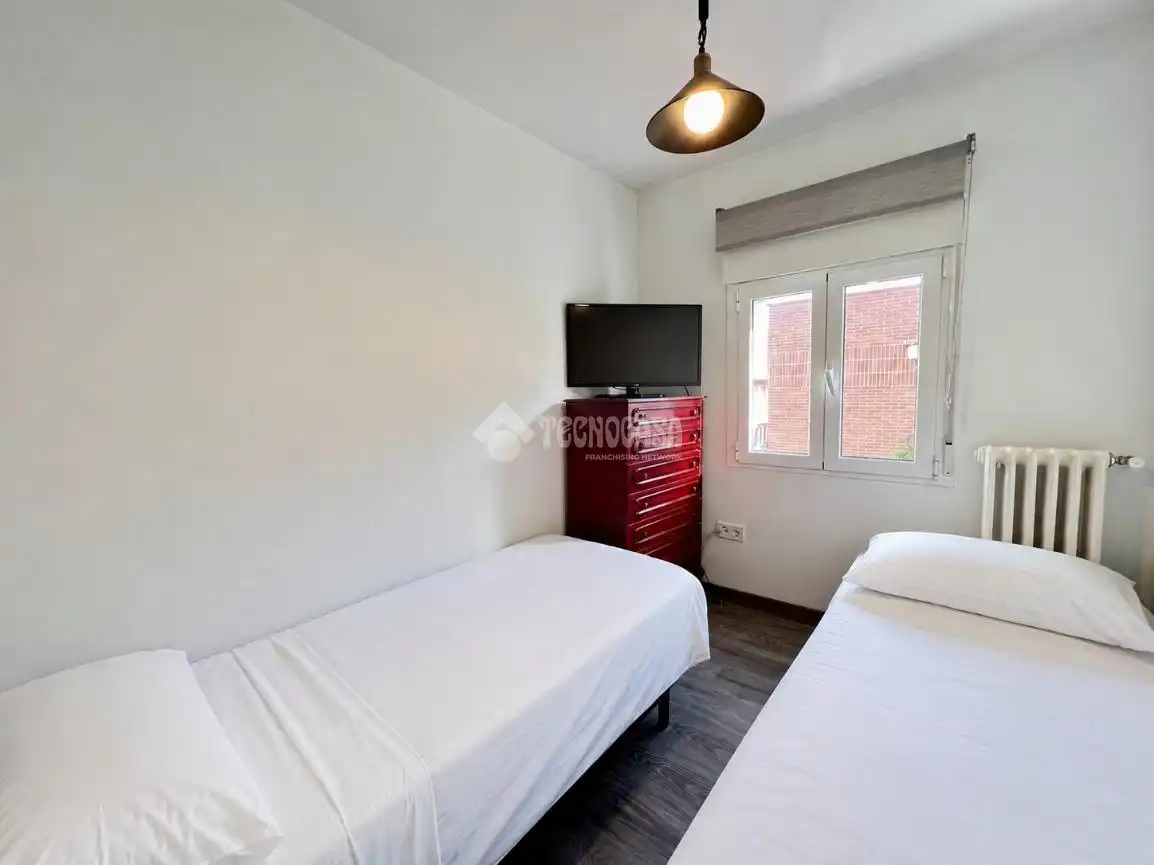 Bedroom of Flat for sale in Madrid  with Air Conditioner and Heating