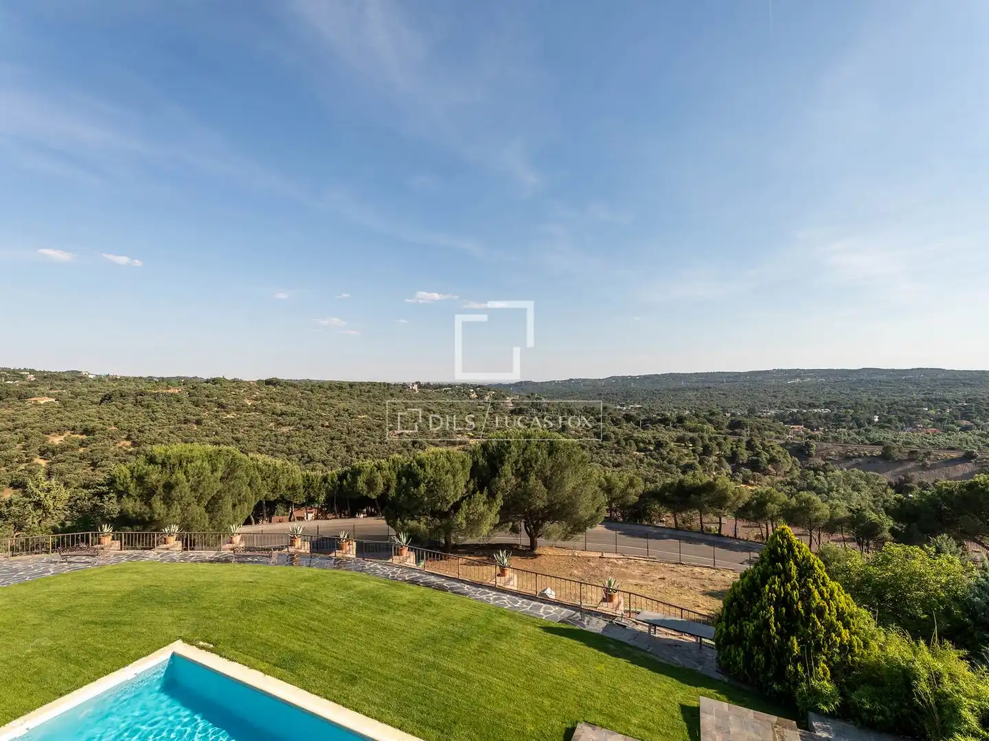 Garden of Houses for sale in Galapagar  with Air Conditioner, Private garden and Storage room