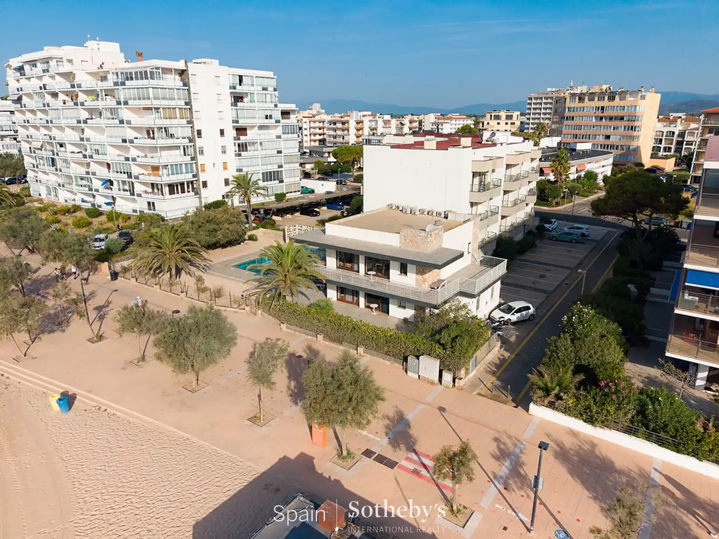 Casa aparellada amb piscina en venda a Passeig Marítim, imagen 37