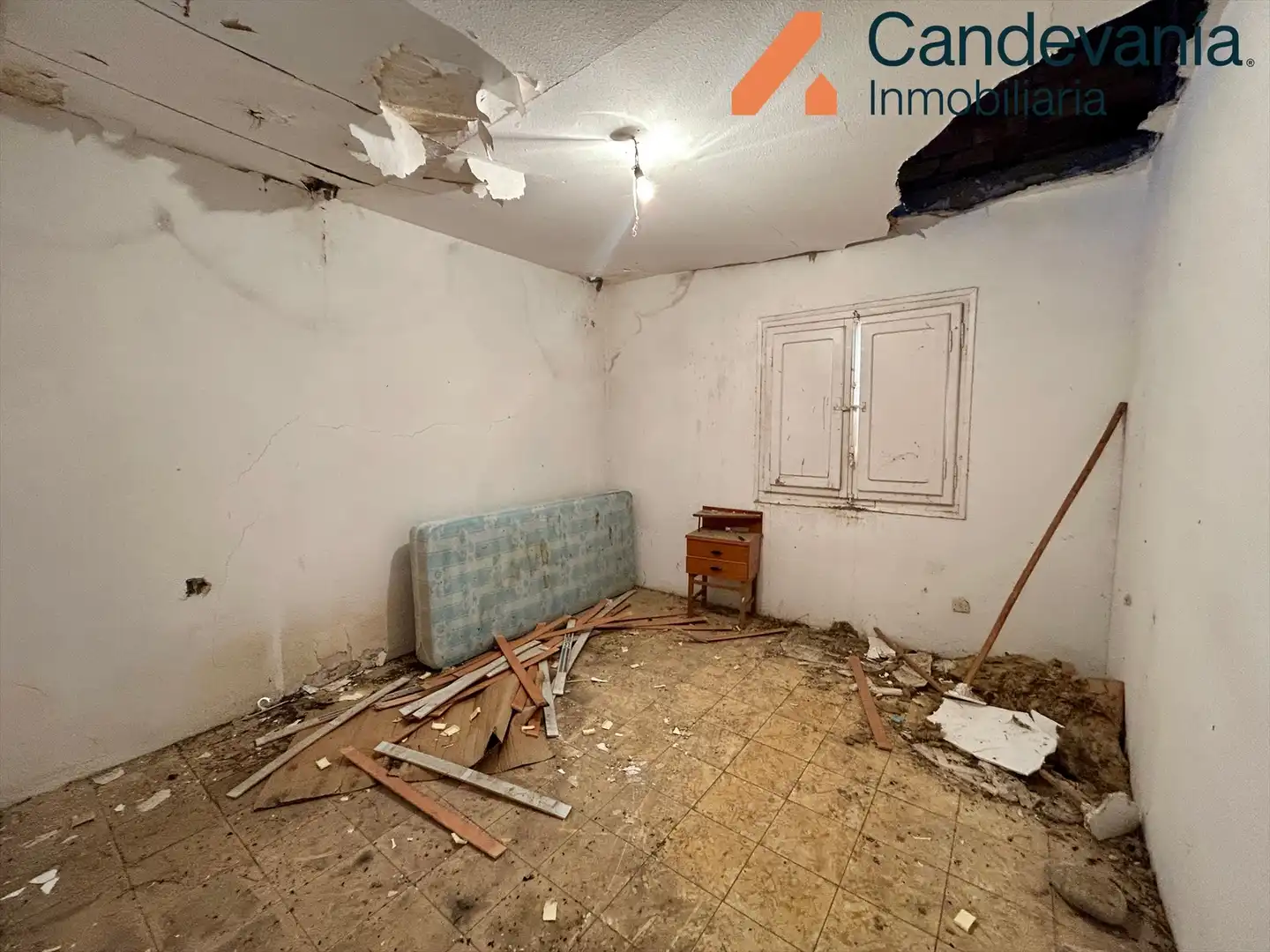 Nave industrial en venta en Zuera
