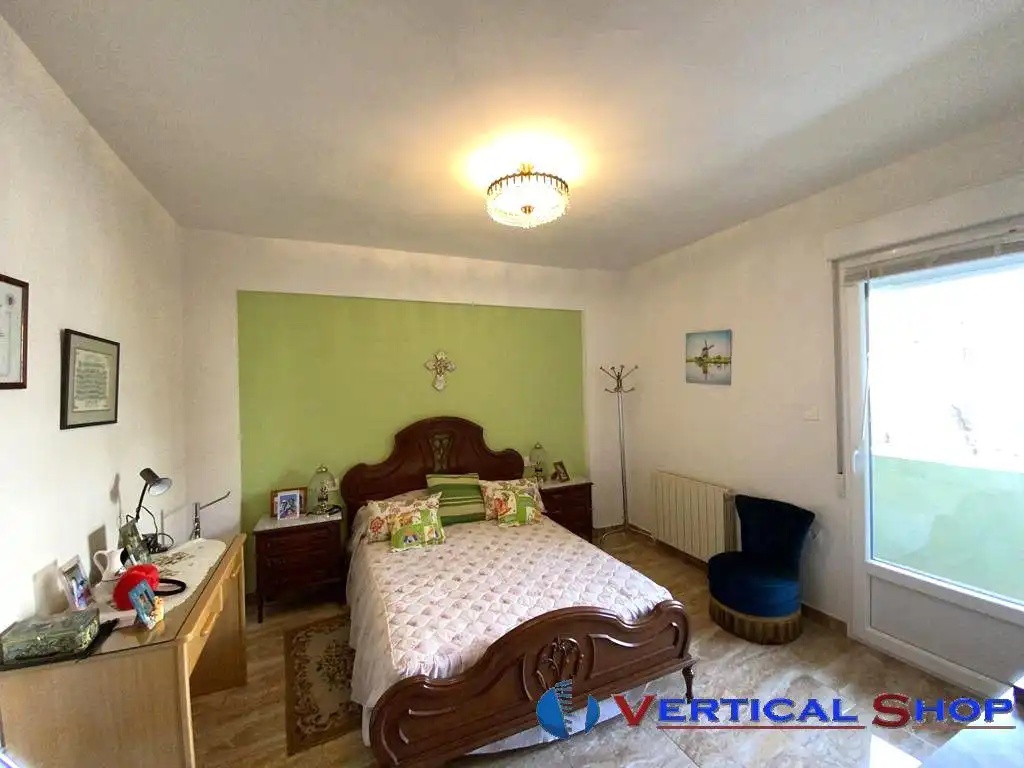 Bedroom of Flat for sale in Caudete  with Air Conditioner, Heating and Balcony