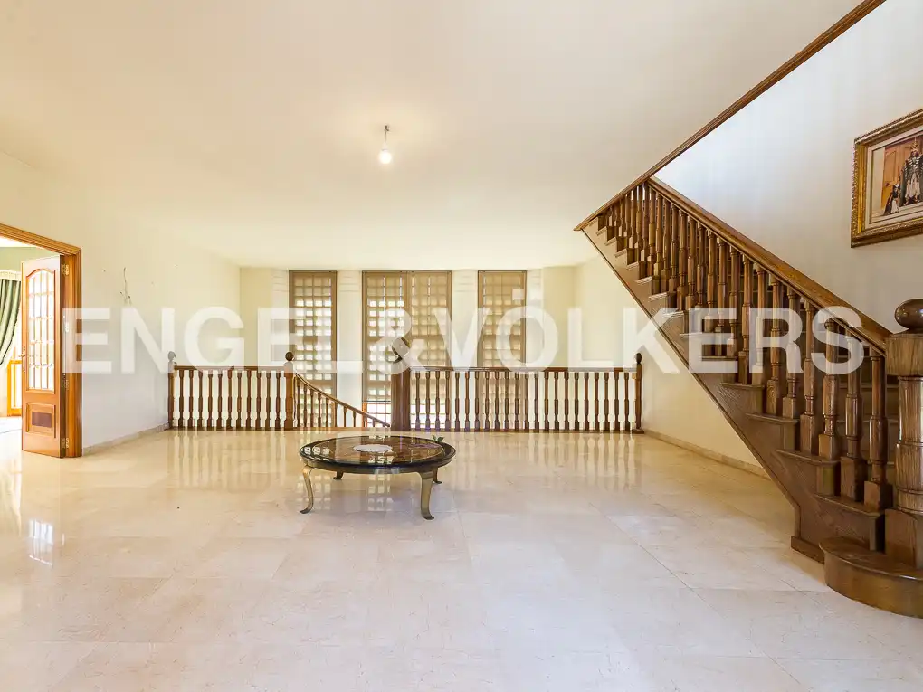 Houses for sale in Ontinyent  with Air Conditioner, Heating and Private garden