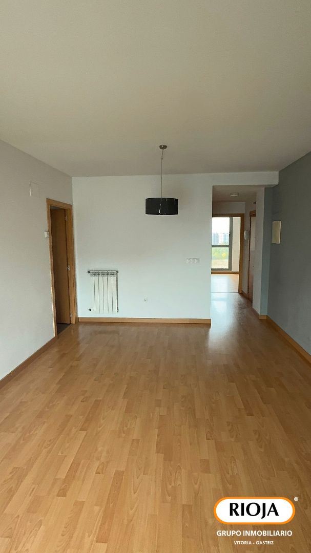 Piso en venta en Vitoria - Gasteiz con Calefacción y Terraza
