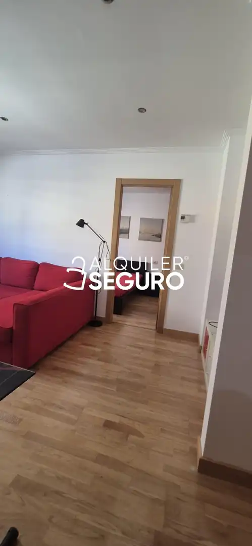 Dormitori de Pis de lloguer en Oviedo  amb Calefacció i Moblat