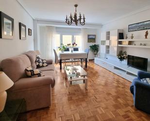 Sala d'estar de Pis de lloguer en Carreño amb Moblat