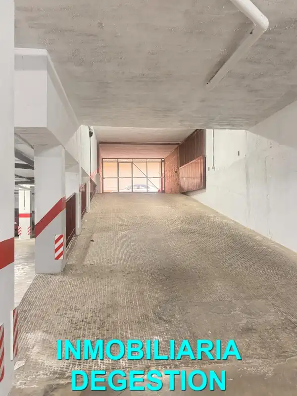 Parkplatz von Wohnung zur Miete in Linares mit Klimaanlage, Heizung und Möbliert