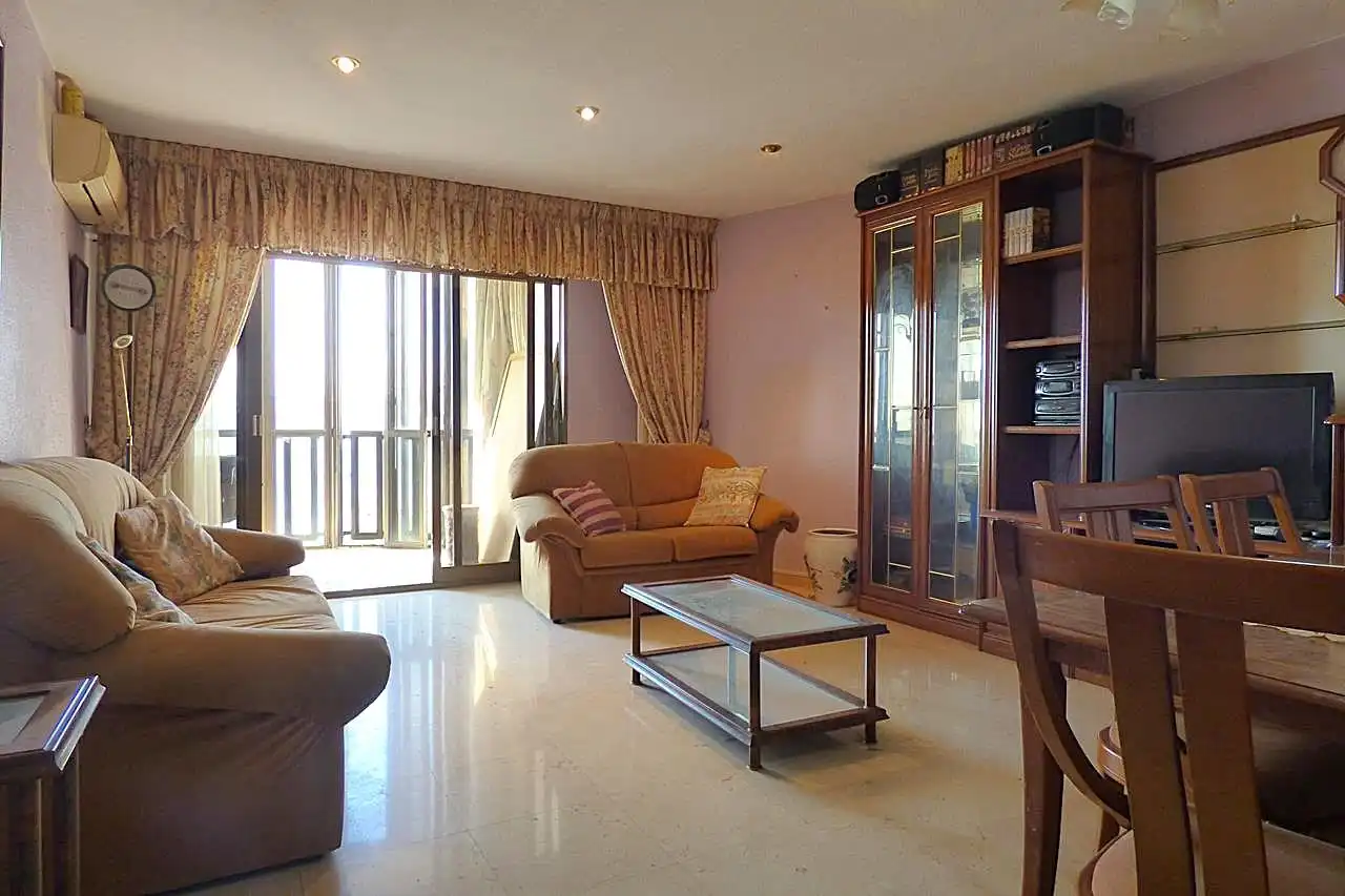 Wohnzimmer von Maisonette zum Verkauf in Benidorm mit Klimaanlage, Terrasse und Möbliert