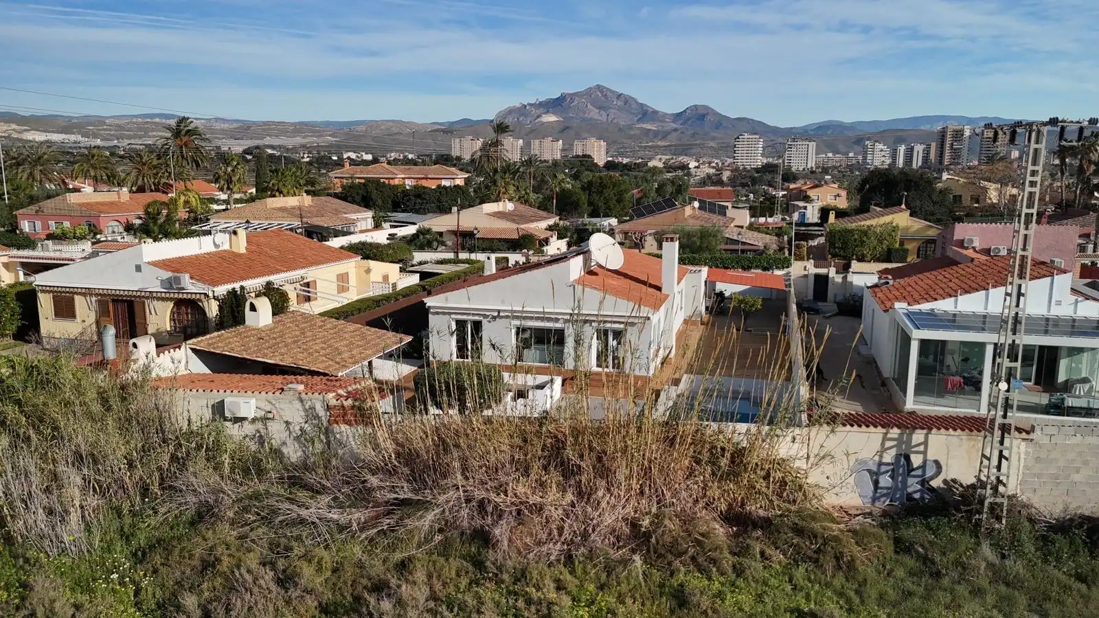 Exterior view of Houses for sale in El Campello  with Air Conditioner, Terrace and Swimming Pool