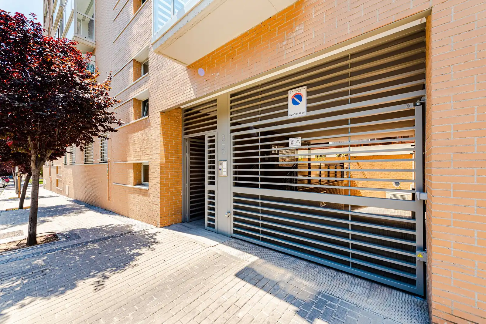 Vista exterior de Pis en venda en Madrid amb Traster