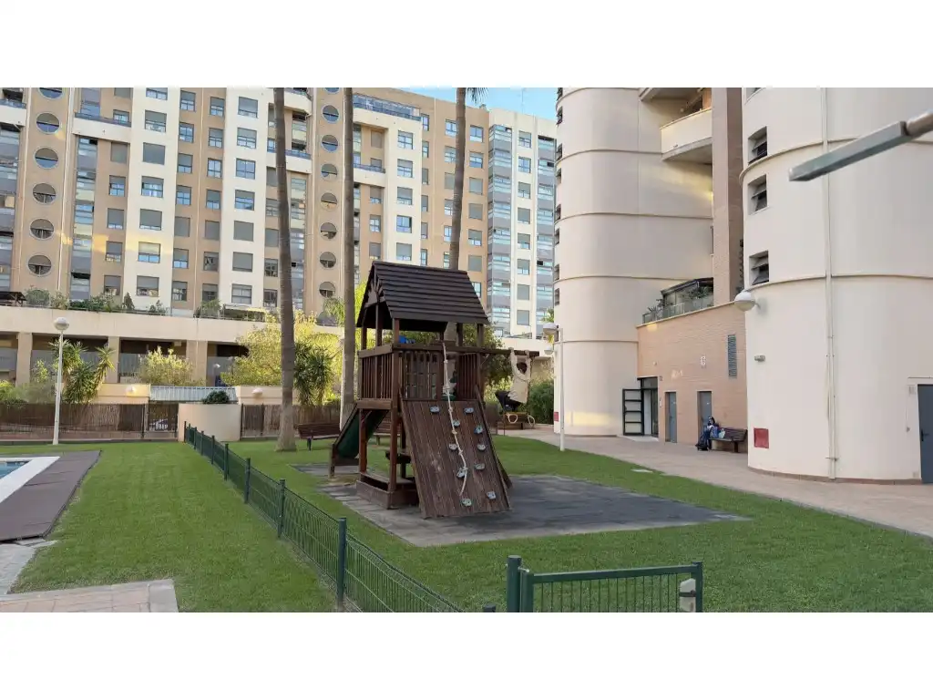 Exterior view of Flat for sale in Valencia  with Air Conditioner, Terrace and Community pool
