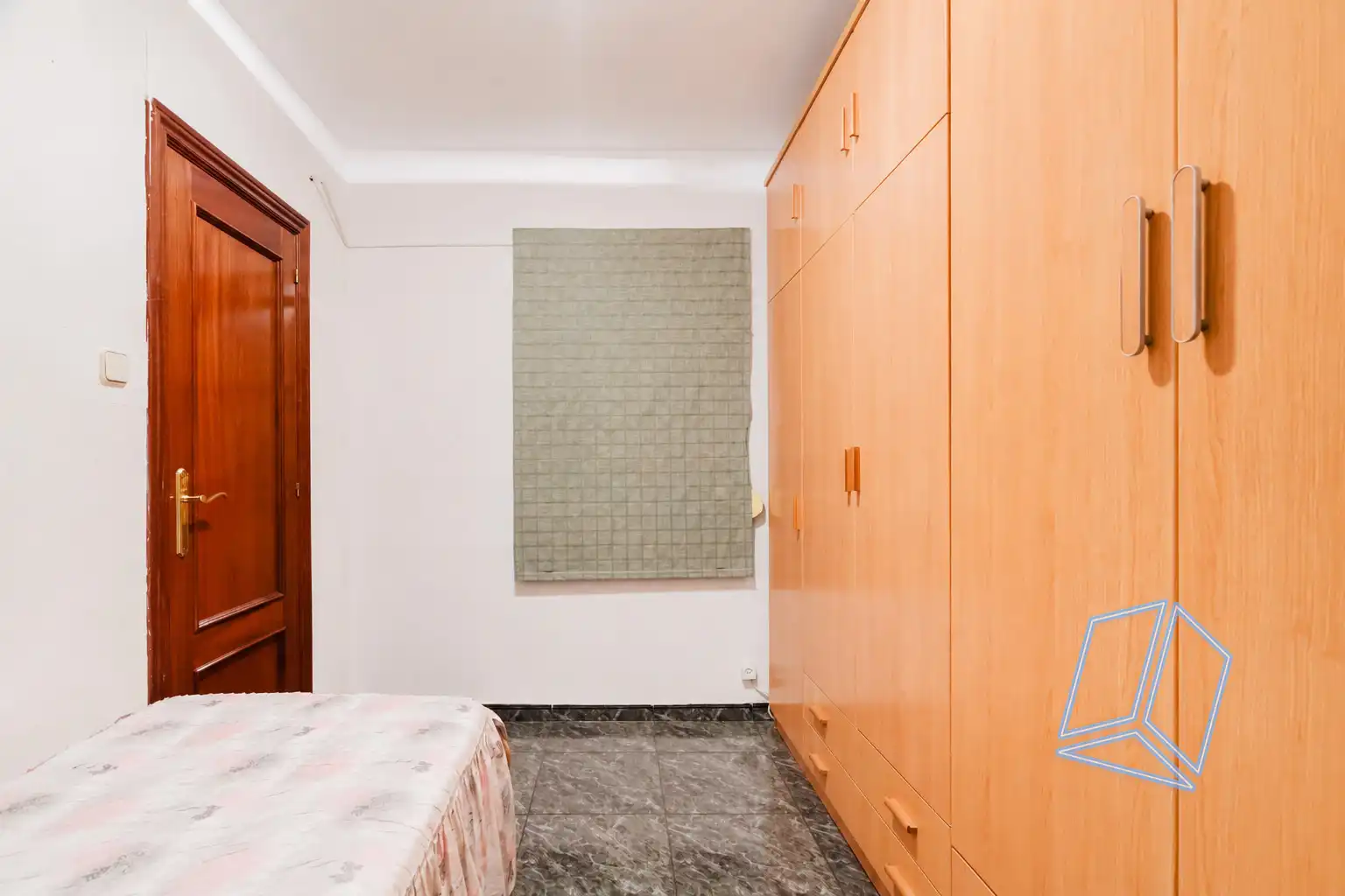 Habitación de Piso en venta en L'Hospitalet de Llobregat con Balcón