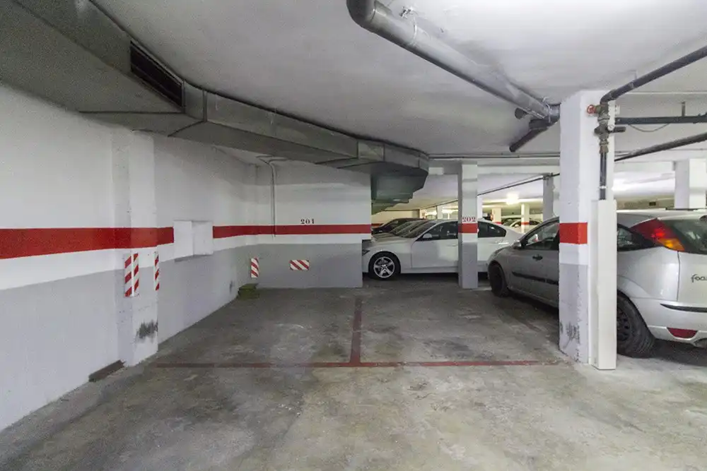 Parking à louer à PERE MARTELL