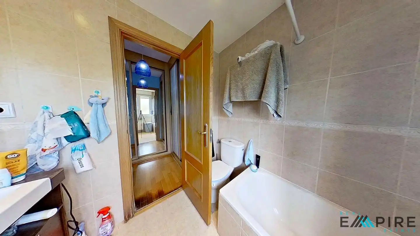 Baño de Casa adosada en venta en Valdemoro con Aire acondicionado, Calefacción y Amueblado