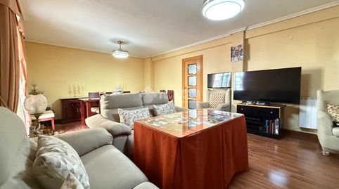 Foto 2 de Piso en venta en San Bartolomé - Millán de Priego, Jaén Capital