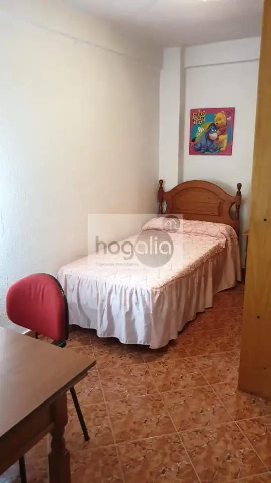 Schlafzimmer von Wohnung zur Miete in Sevilla mit Klimaanlage und Möbliert