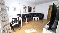 Sala d'estar de Pis en venda en Alcalá de Henares amb Aire condicionat i Terrassa