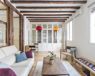 Living room of Attic to rent in  Madrid Capital  with Air Conditioner, Heating and Parquet flooring