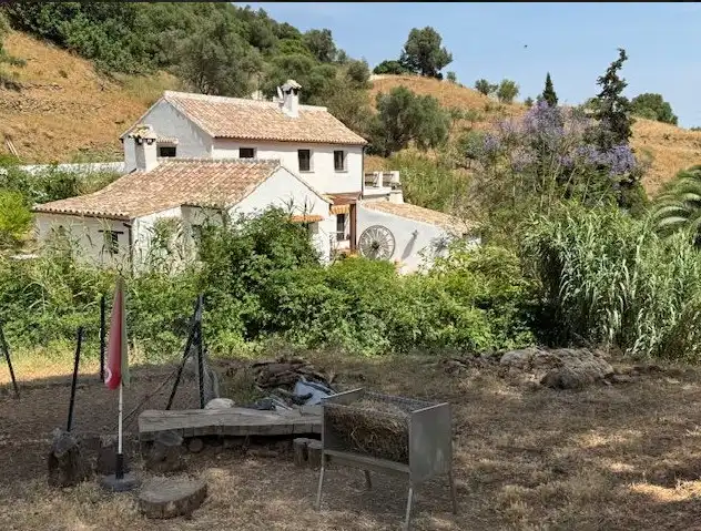 Außenansicht von Country house zum Verkauf in  Madrid Capital mit Klimaanlage, Heizung und Privatgarten