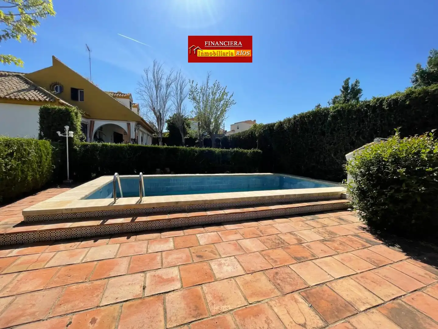Chalet con piscina en venta en Oromana