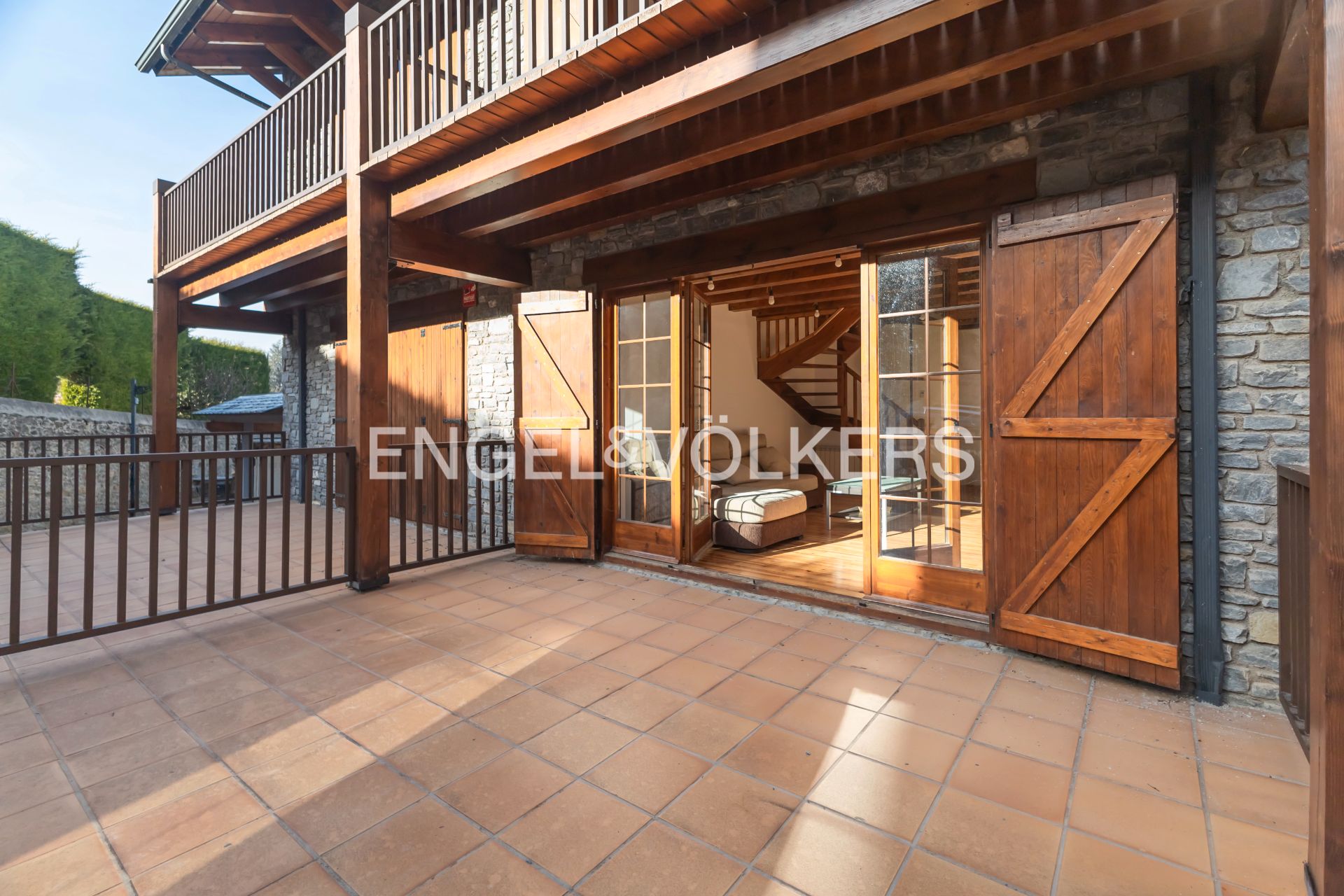 Terrassa de Casa adosada en venda en Alp amb Calefacció, Parquet i Terrassa