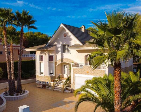 Casa-chalet en Venta en Calle Orquídea Pc en El Pinar de Campoverde