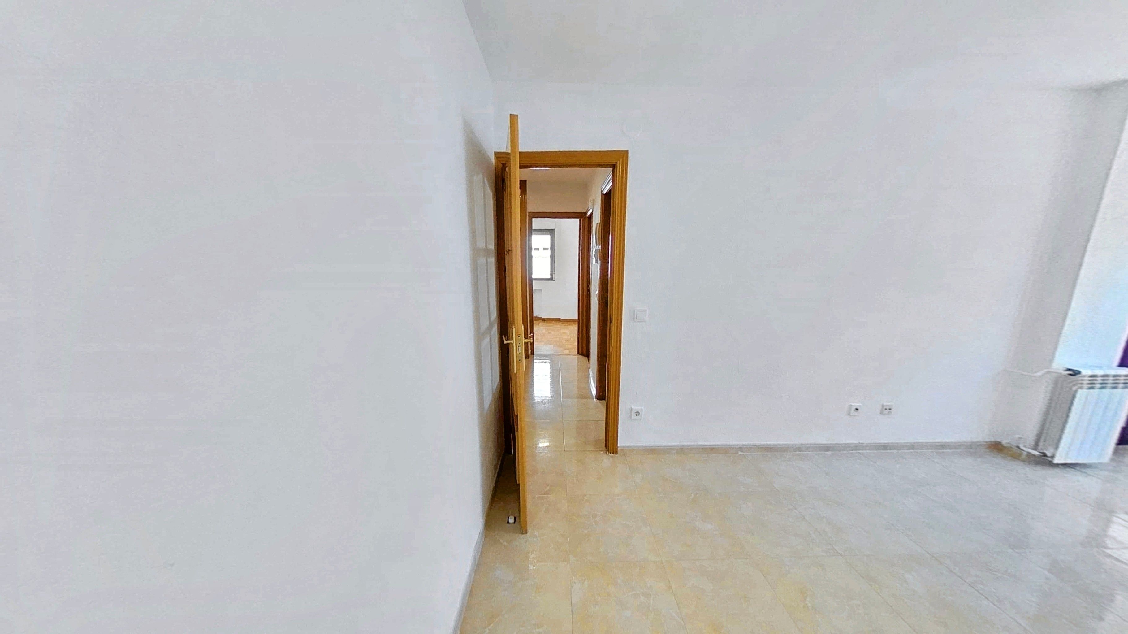 Flat for sale in  Madrid Capital  with Oven