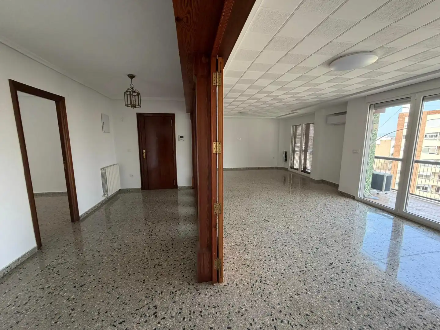 Flat for rent in Avenida AL VEDAT, Centro - Casco antiguo