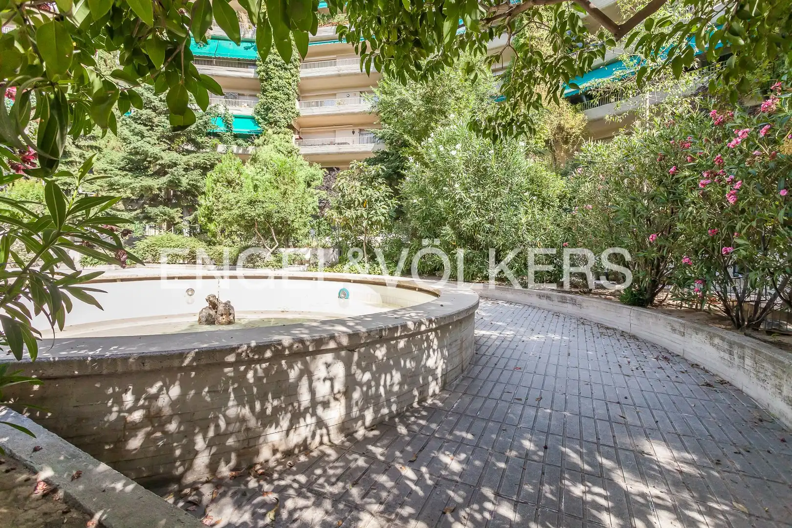 Terrassa de Pis en venda en Madrid amb Aire condicionat, Calefacció i Terrassa