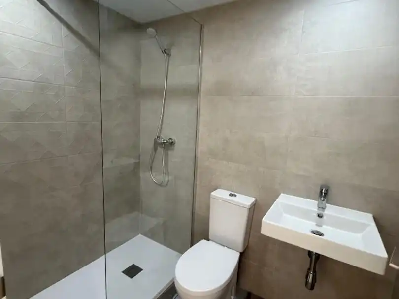 Badezimmer von Wohnungen zur Miete in Torreblanca del Sol