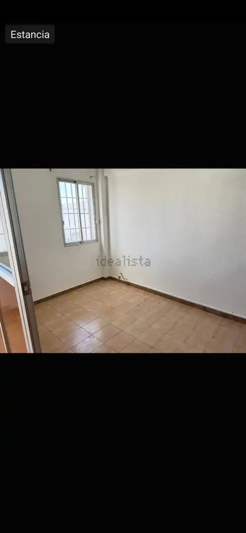 Dormitori de Nau industrial de lloguer en Tarragona