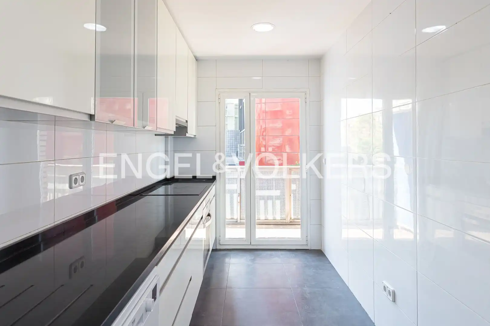 Kitchen of Flat for rent in Madrid  with Air Conditioner, Heating and Parquet flooring