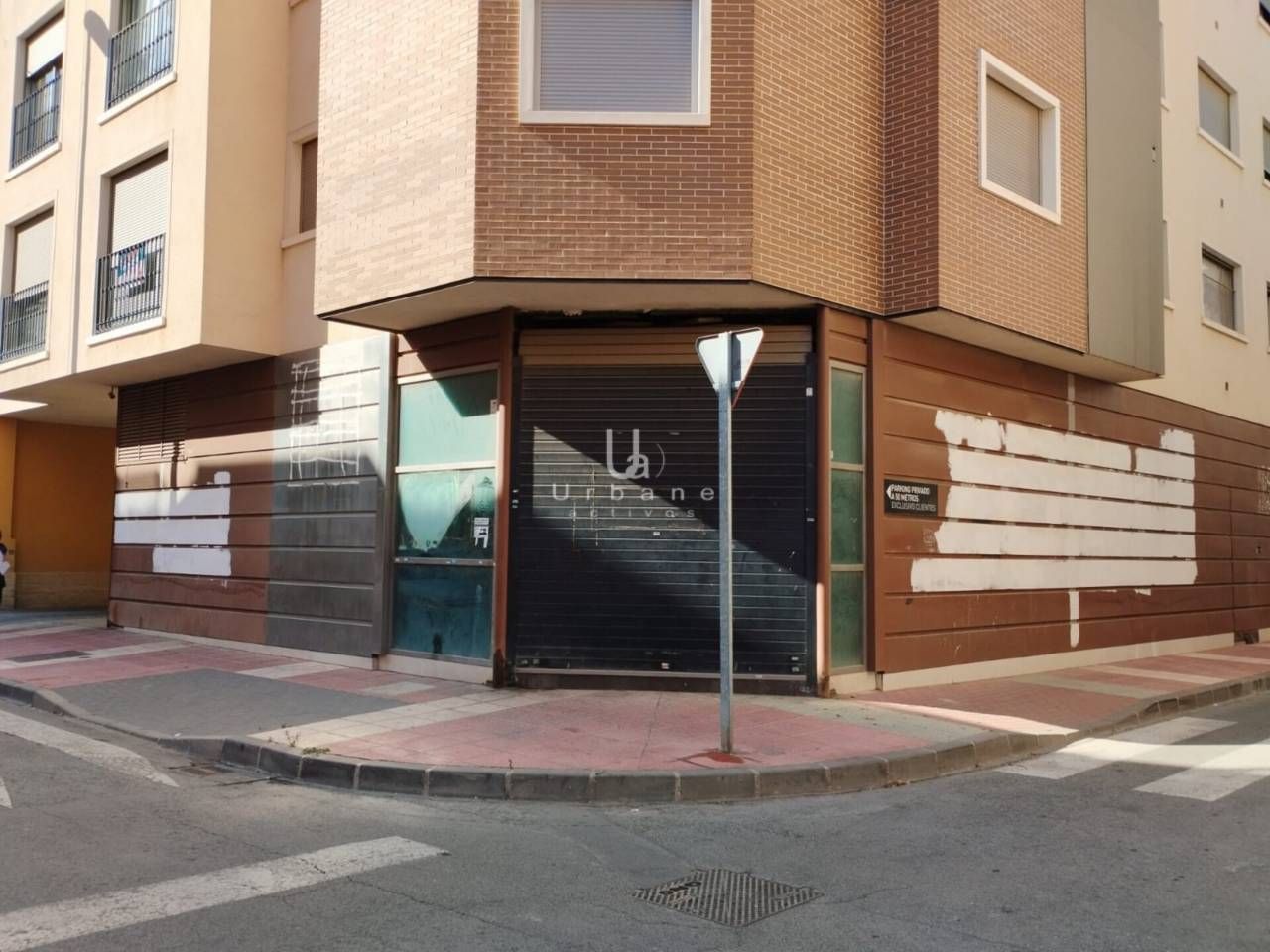 Premises for sale in CRISTOBAL GUIRAO GARCIA, Beniaján