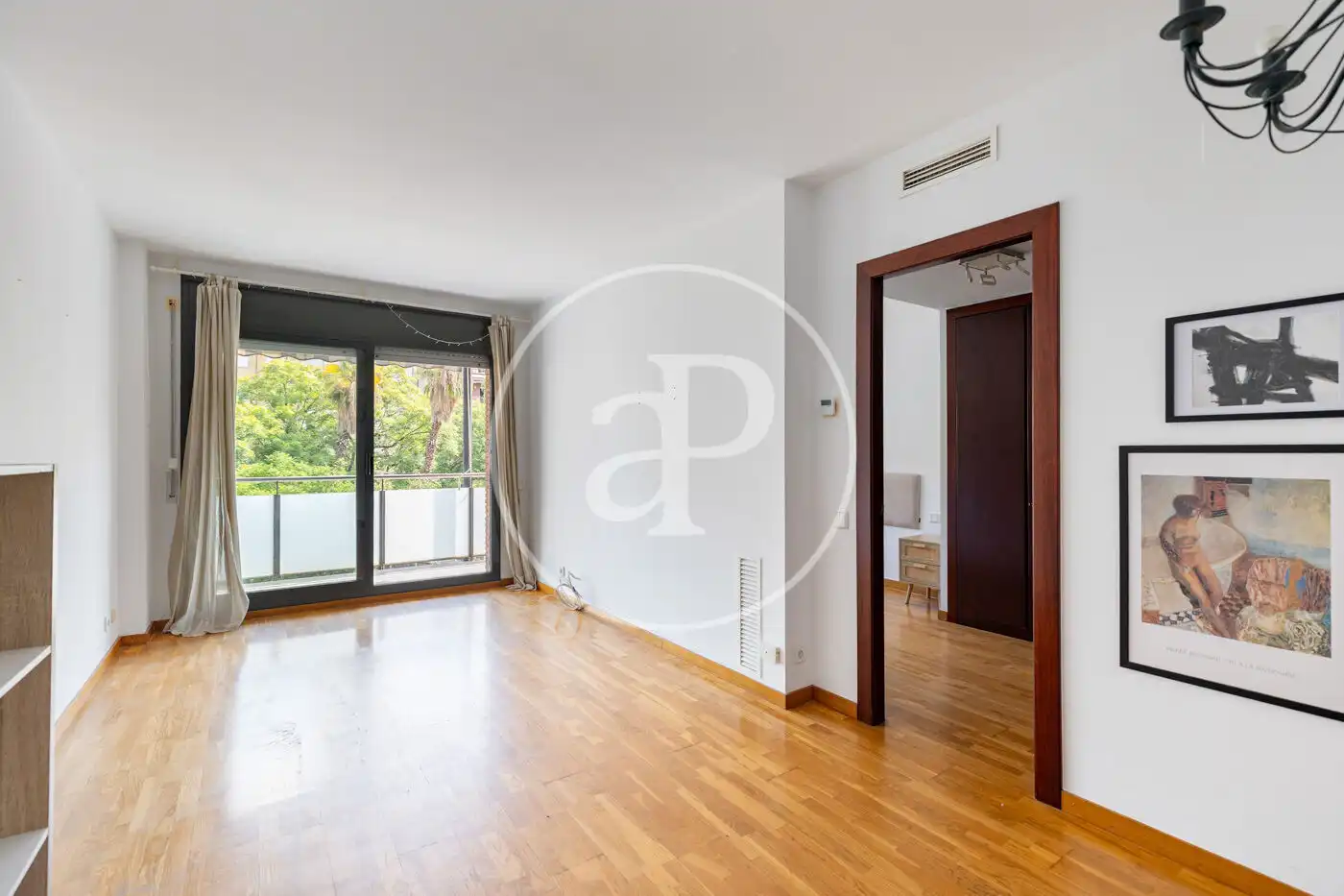 Vista exterior de Piso en venta en Barcelona con Aire acondicionado, Calefacción y Terraza
