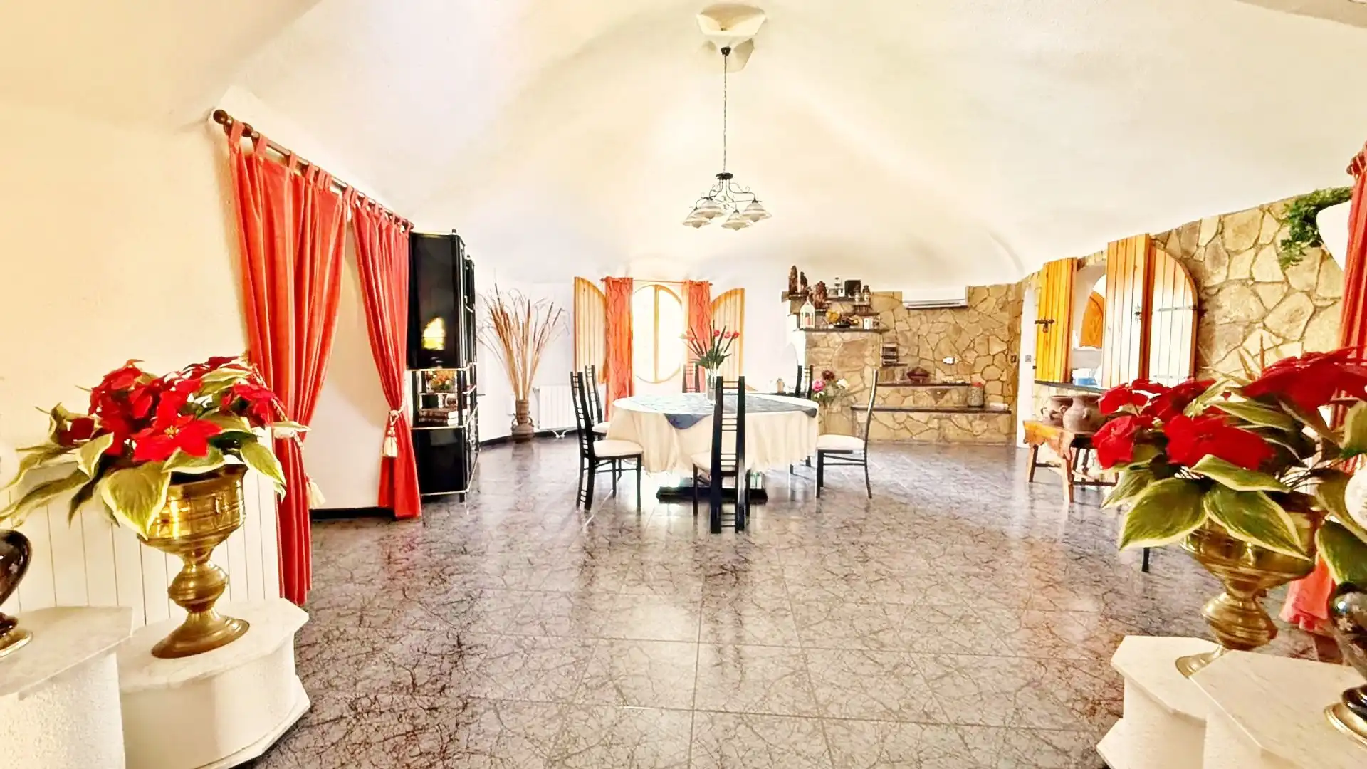 Casa pareada con piscina en venta en Calle Maestra Doña Mercedes, imagen 8