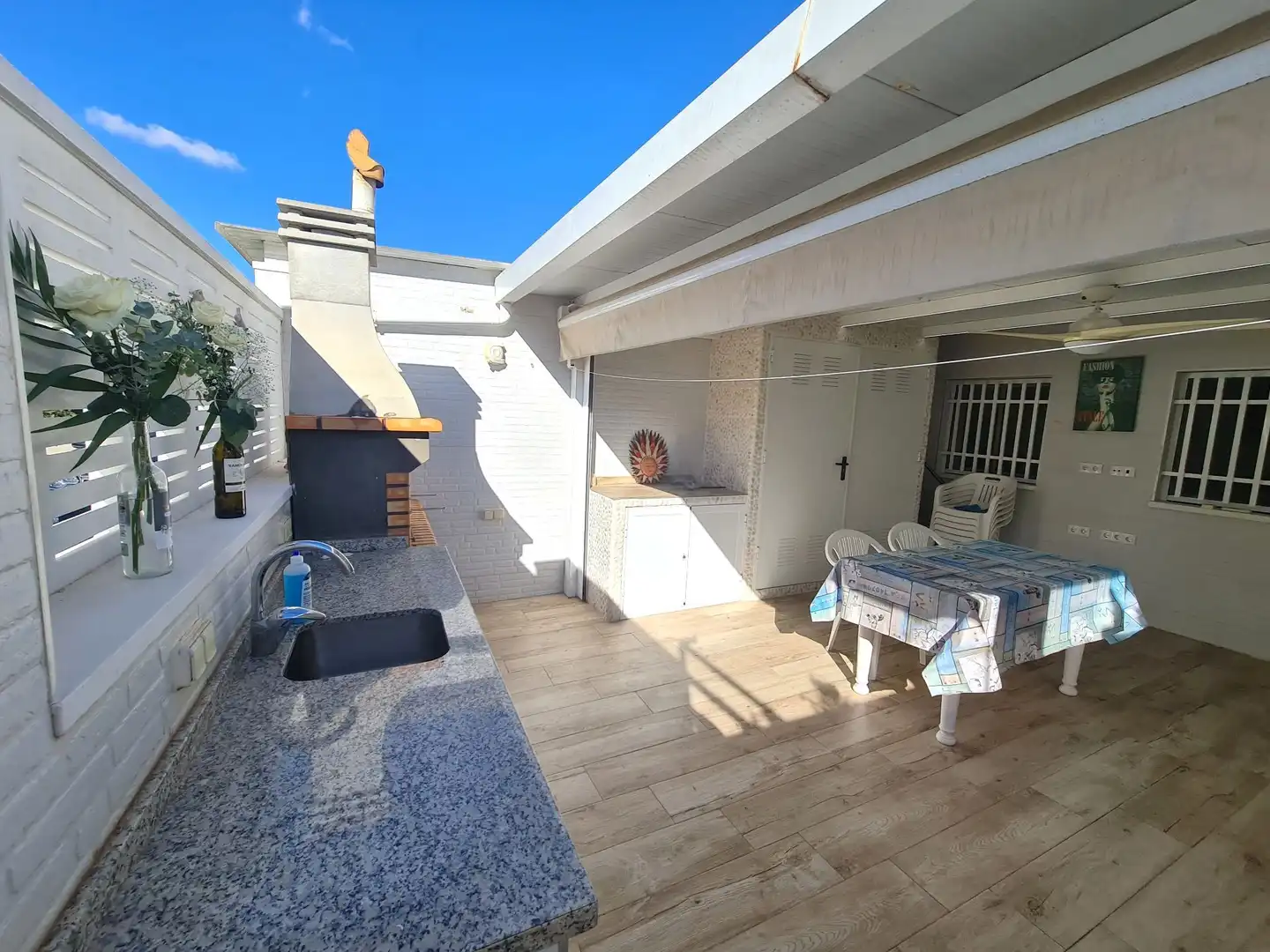Terraza de Casa o chalet de alquiler en Santa Pola con Aire acondicionado, Jardín privado y Trastero