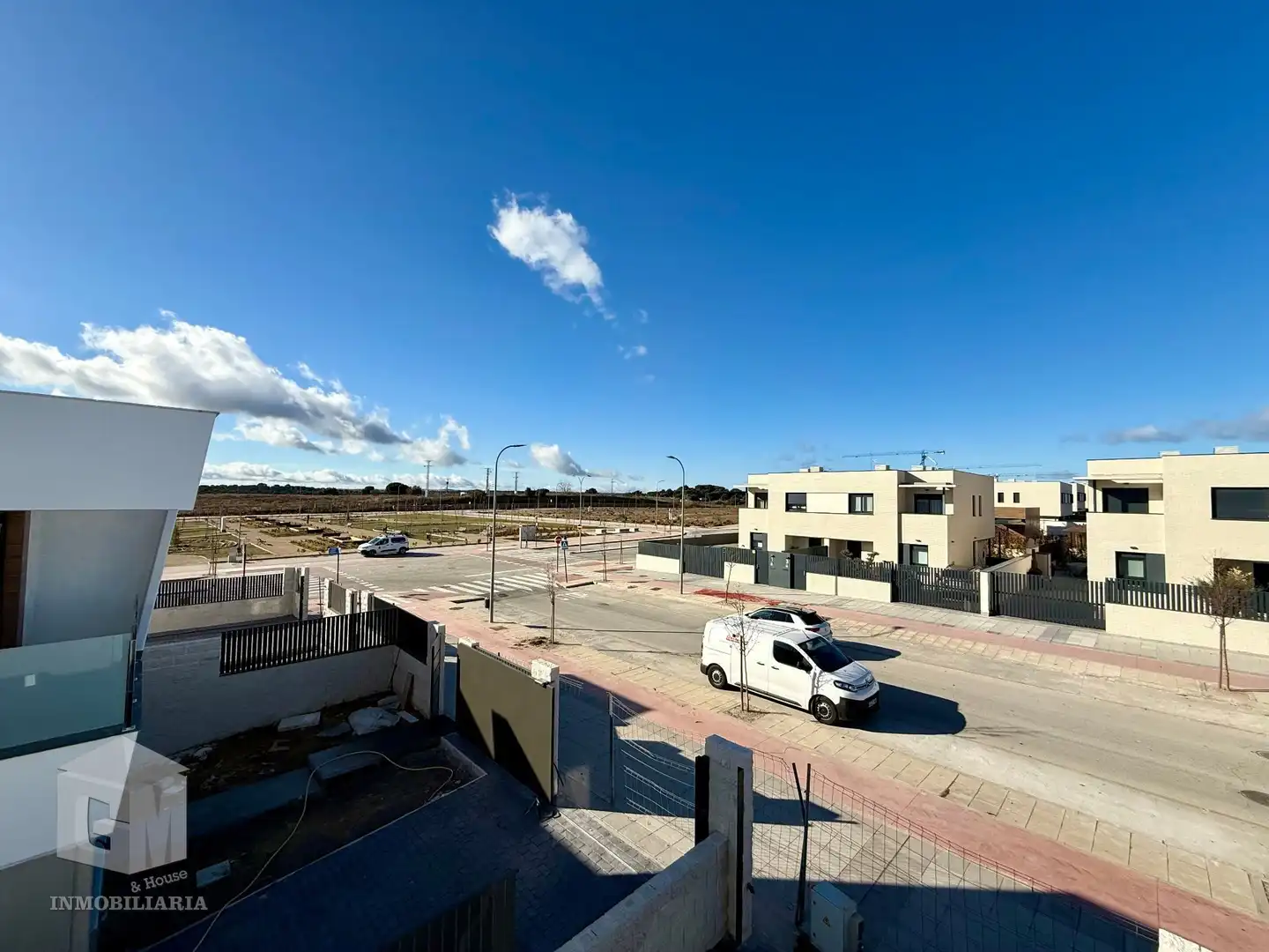 Vista exterior de Casa adosada en venta en Villaviciosa de Odón con Calefacción, Jardín privado y Terraza