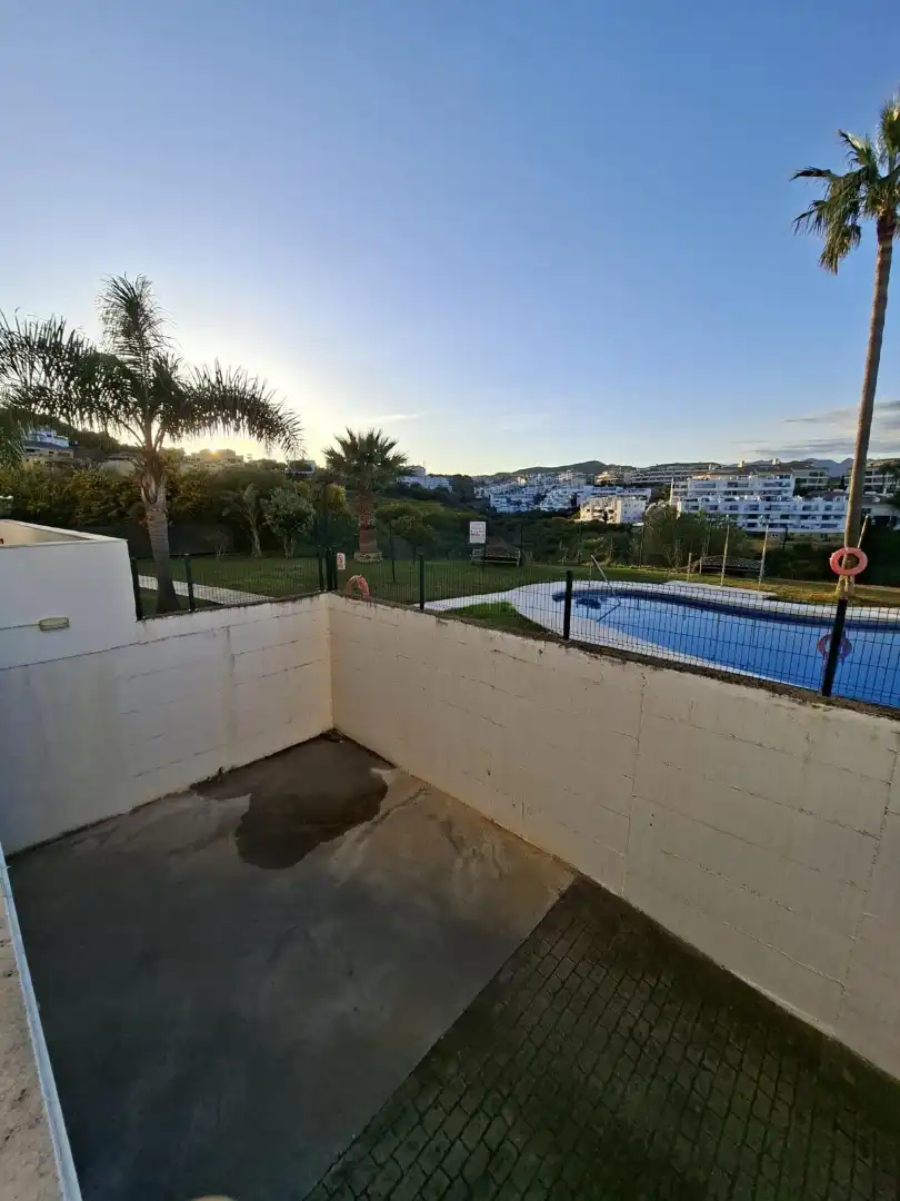 Schwimmbecken von Wohnung zum Verkauf in Mijas mit Klimaanlage, Terrasse und Abstellraum