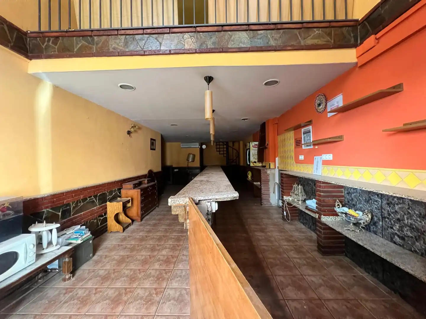 Local en venta en Cornellà de Llobregat