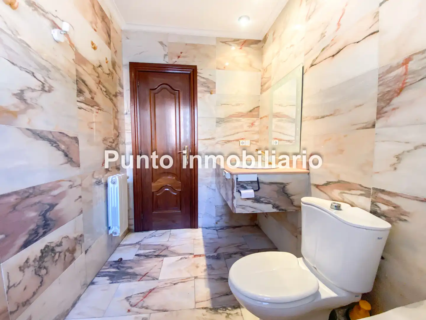 Badezimmer von Wohnung zum Verkauf in Valladolid mit Klimaanlage, Heizung und Parkett