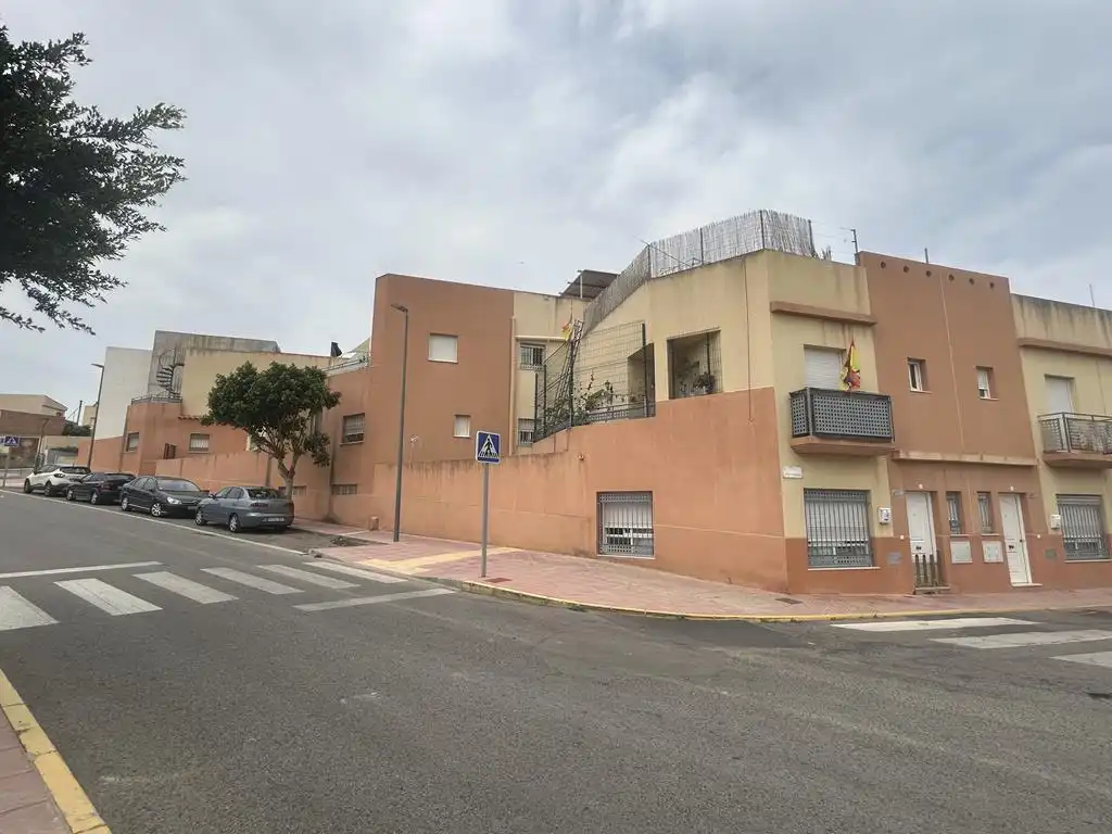 Individuel avec ascenseur à vendre à Calle Zanja